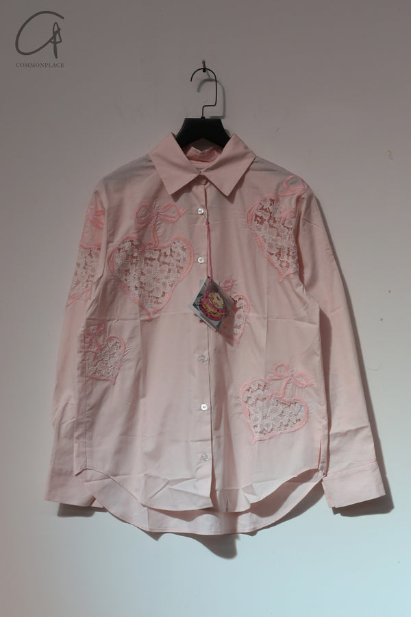 Jennyfax heart-shaped lace shirt JFAW21B02